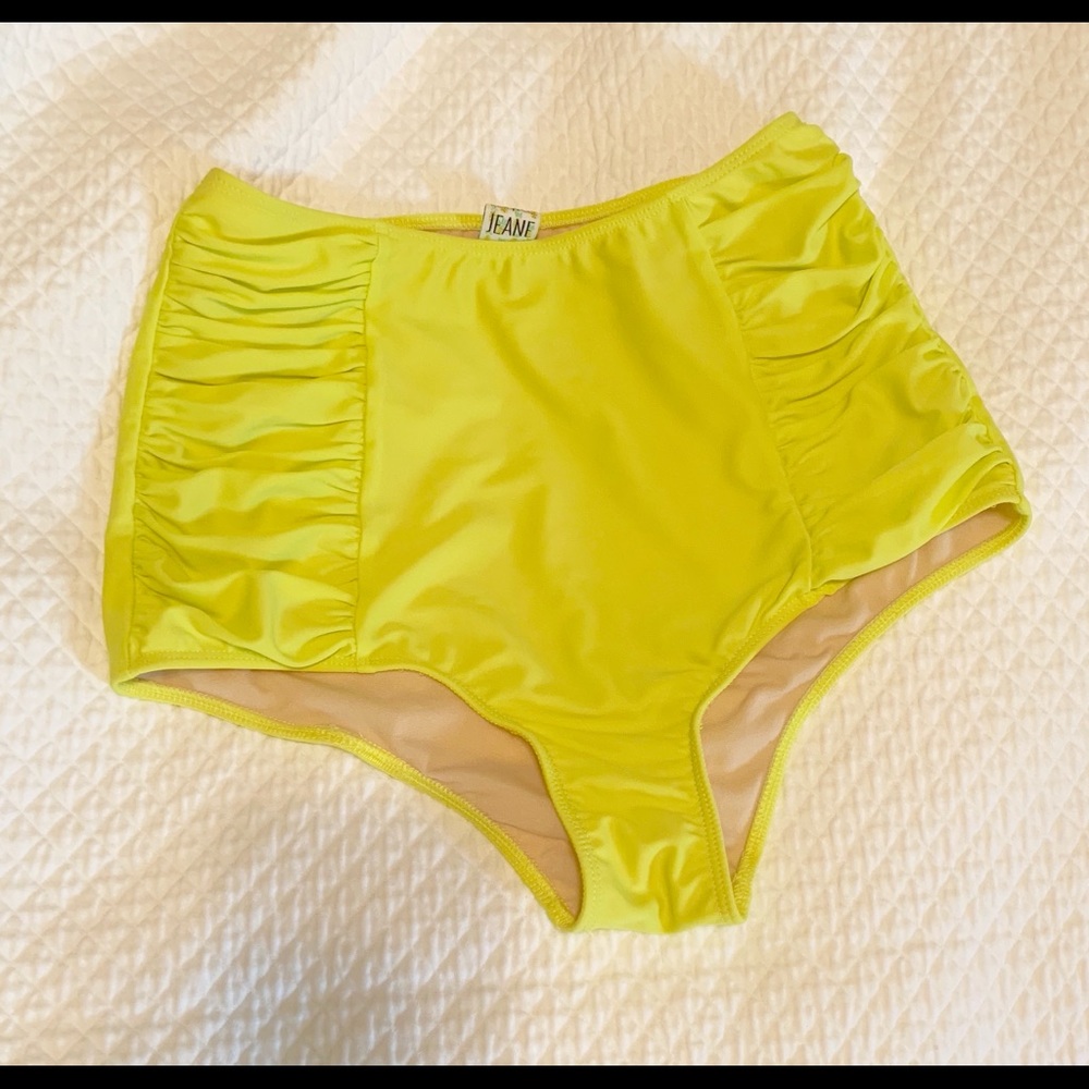 Kortni Jeane small bottoms